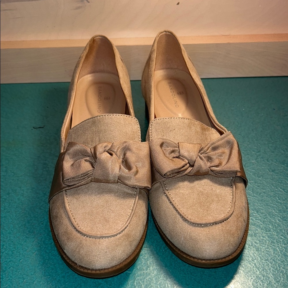 Bow Detail Beige Loafers